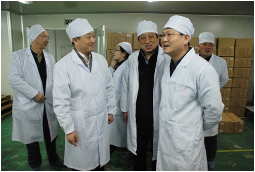 國家藥監局領導視察仁和集團
