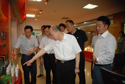 江西省紀委書記周澤民視察仁和集團