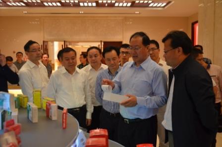 江西省委常委、常務(wù)副省長(zhǎng)毛偉明視察仁和集團(tuán)