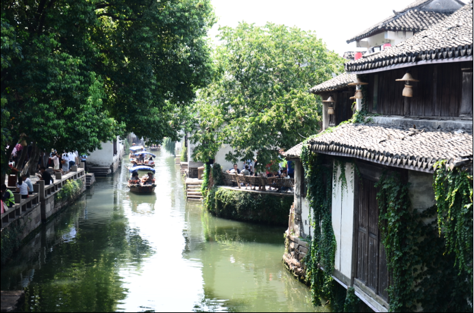 仁和集團第十一批巾幗建功考察團赴海外考察