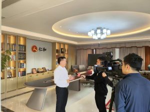 科技創新、數字轉型，走出一條醫藥大健康“仁和”之路——楊文龍董事長接受江西衛視專訪