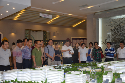 1443406088687014405.jpg 仁和干校高級班赴南京企業(yè)考察 (1)_副本.jpg